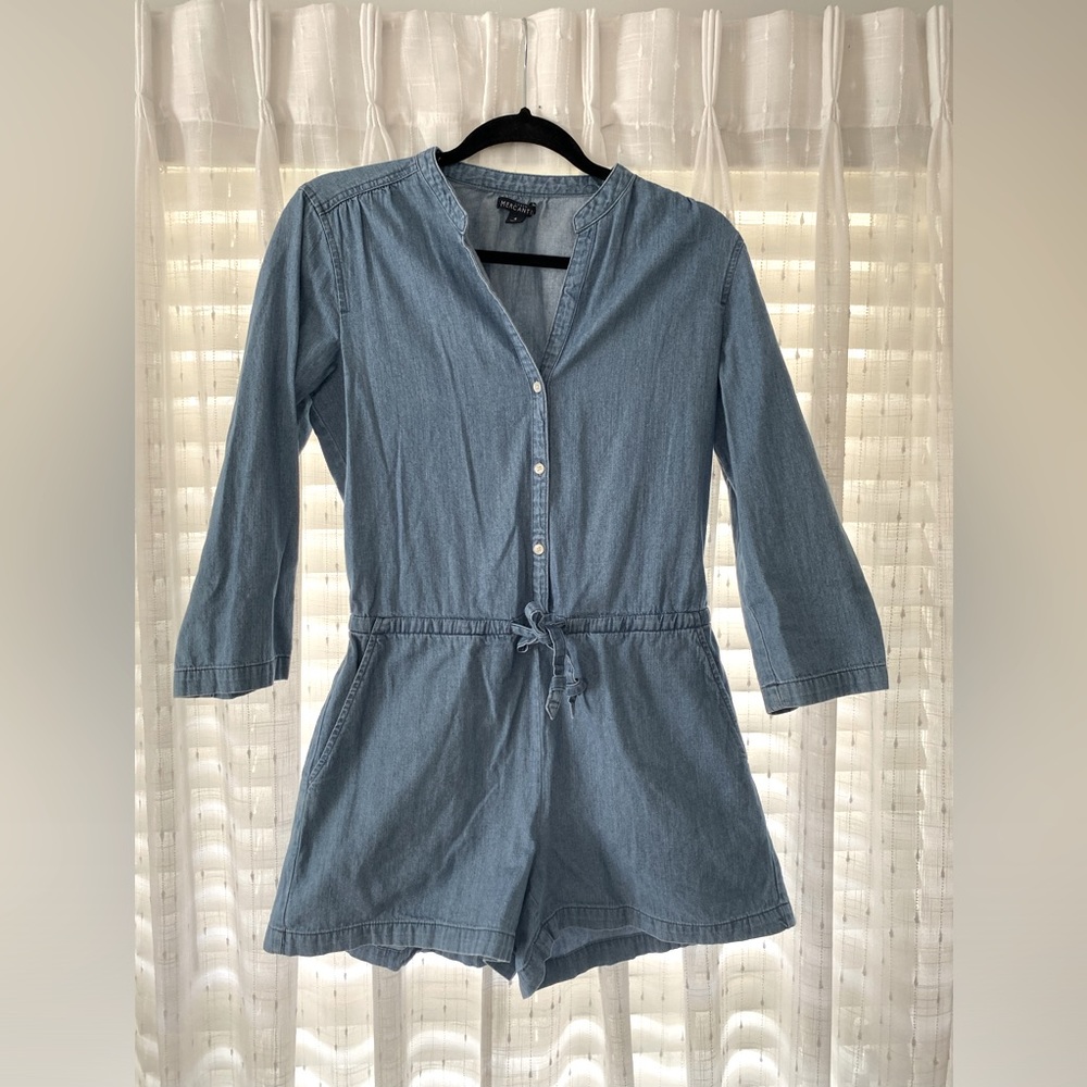 Super cute 3/4 sleeve length jean jumpsuit.